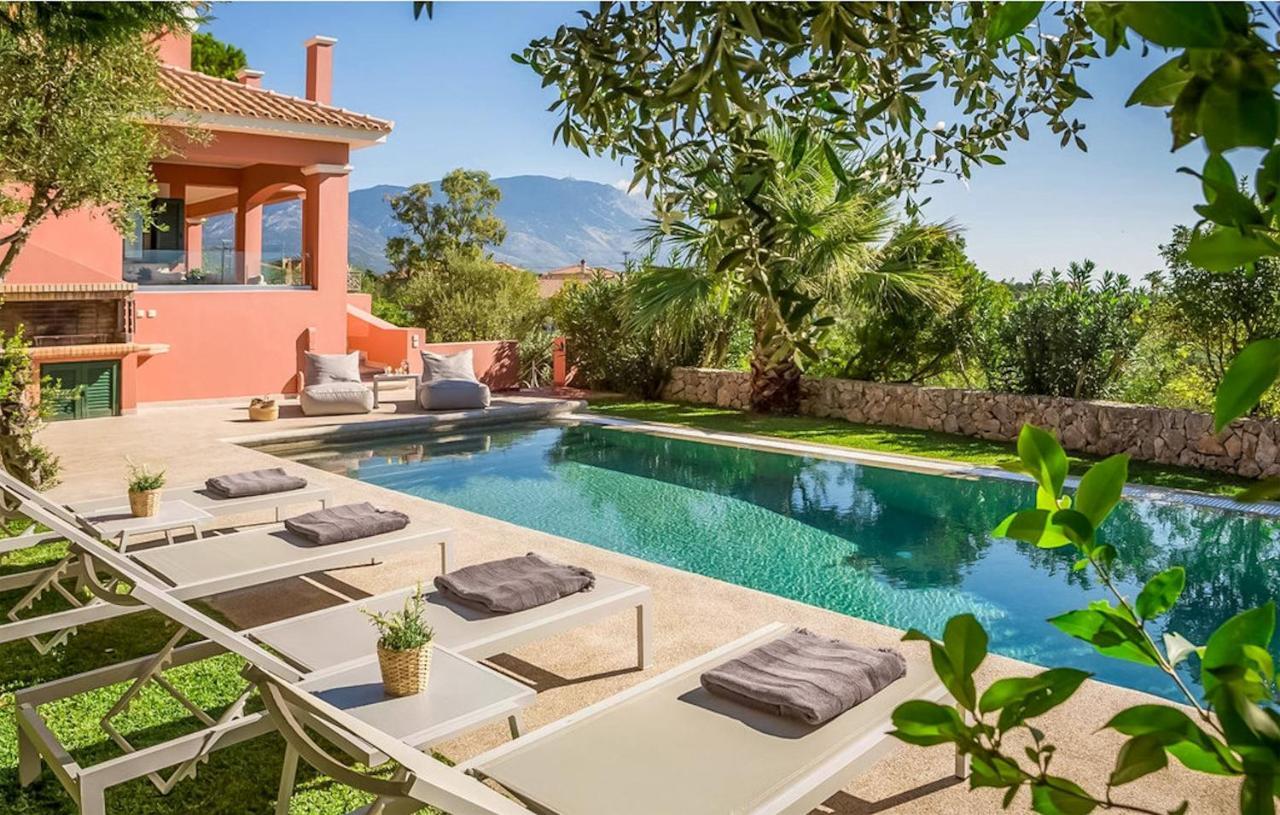 Villa Superb Kefalonia Villa 4 Bedrooms Villa Froso Stunning Sea Views Sunny Roof Terrace Lakithras *