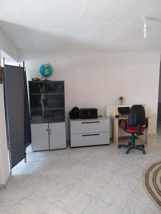 Potamos Apartment *