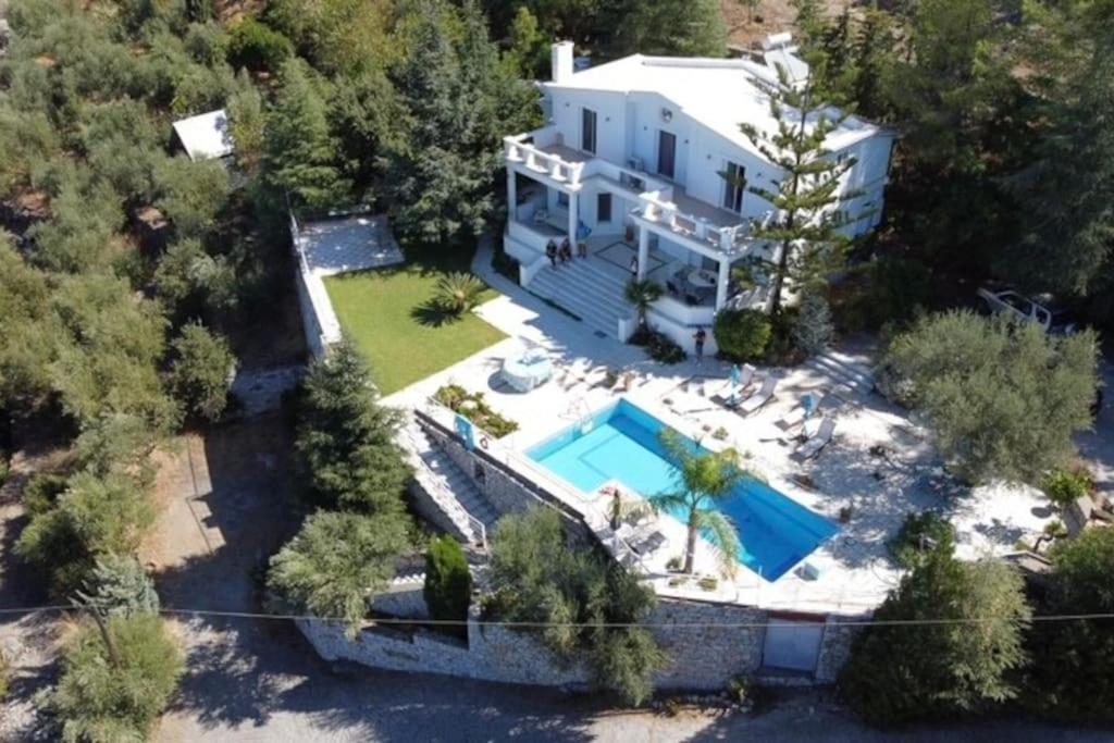 Villa Marine's Lux Villa:golden Sunset