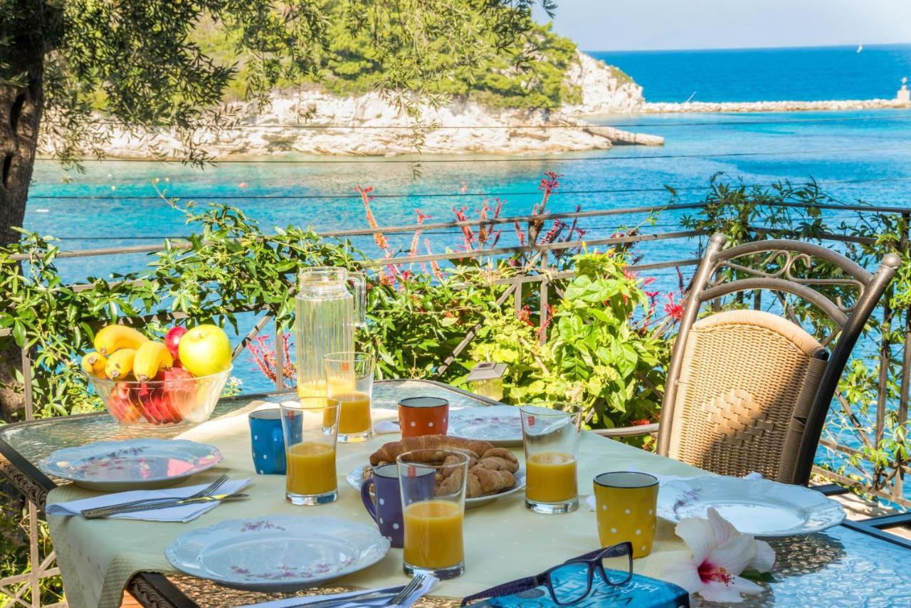 Aglaia Apartment