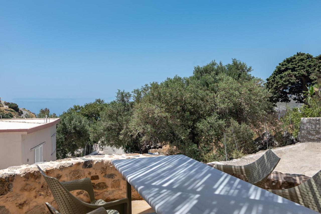 Stone Serenity,2br In With Dreamy Sea Views Holiday home *
