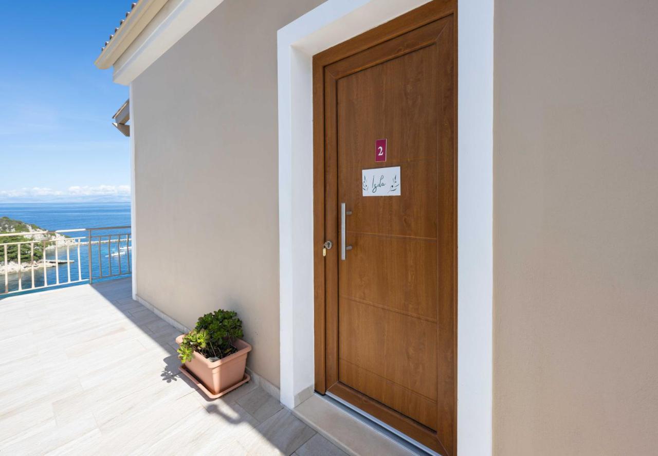 Pangolas Paxos Apartment *