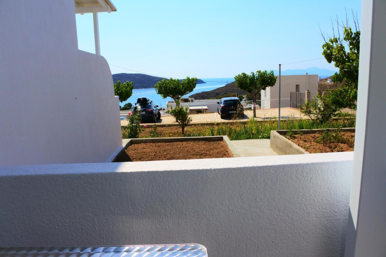 Petteo Serifos * Livadakia