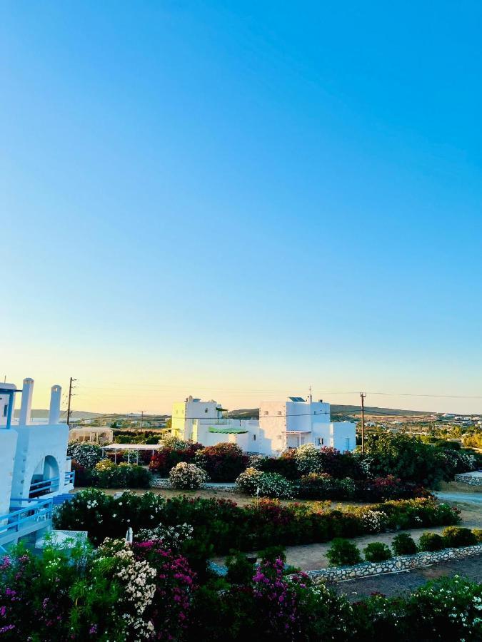 Paros Home *