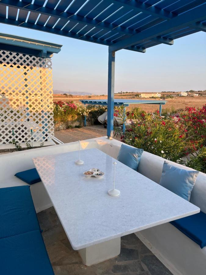 Paros Home