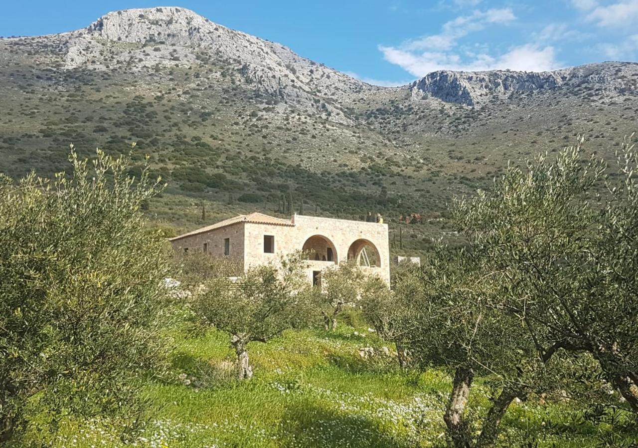 Holiday home Seaview Oitilon