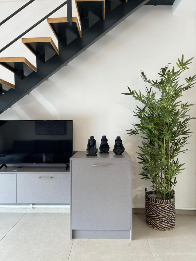 Apartment Athenean - Modern Near Marina Flisvos