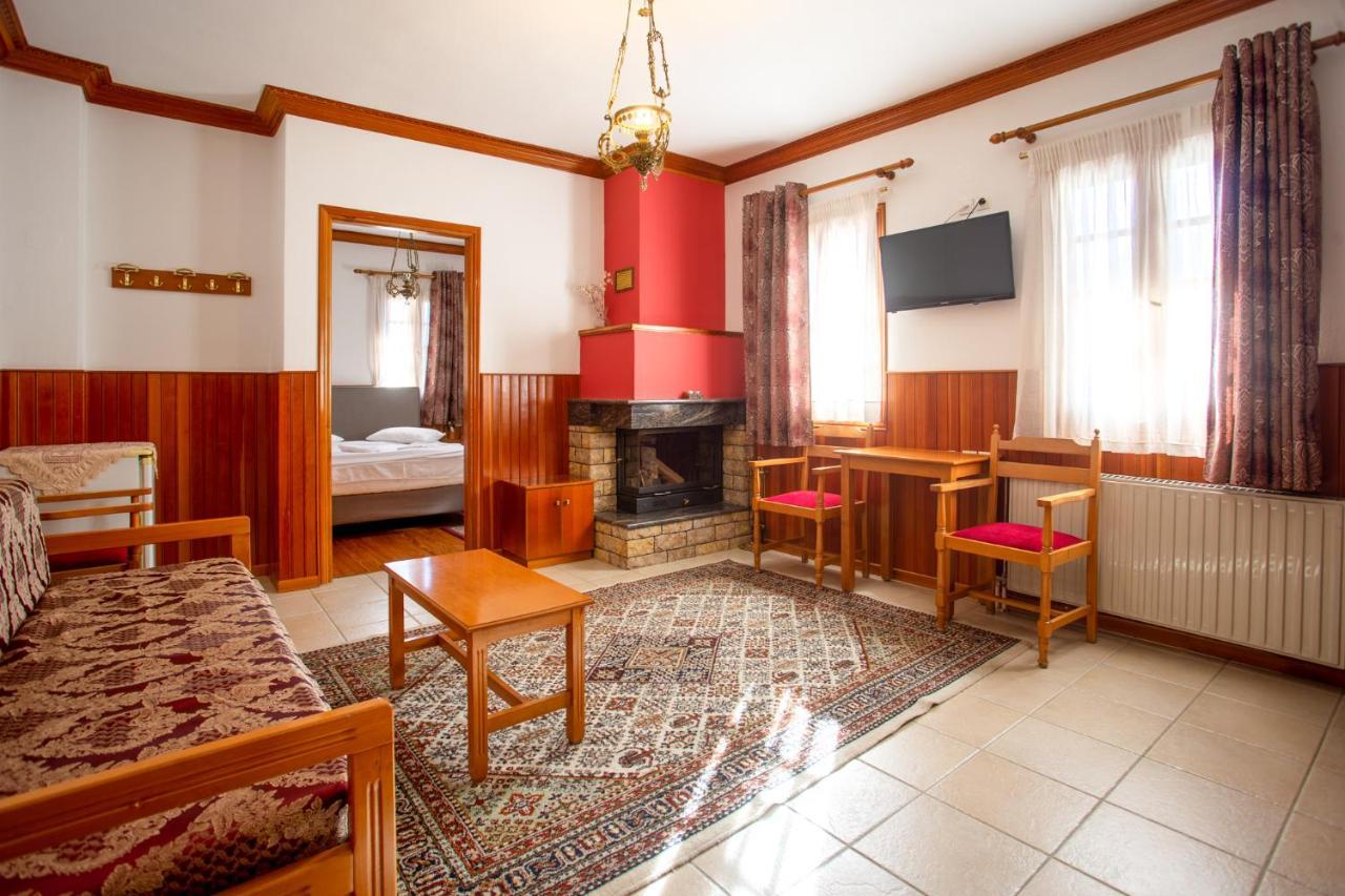 Adonis Hotel