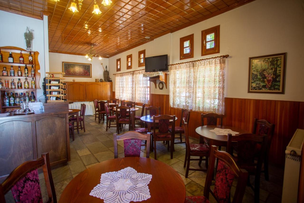 Adonis Hotel