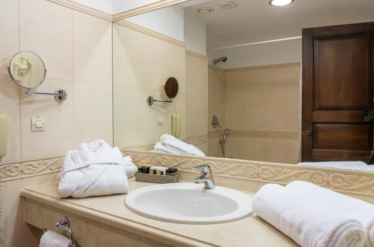 Likoria Hotel