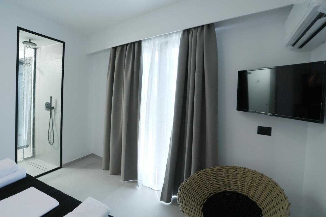 Yianna Hotel