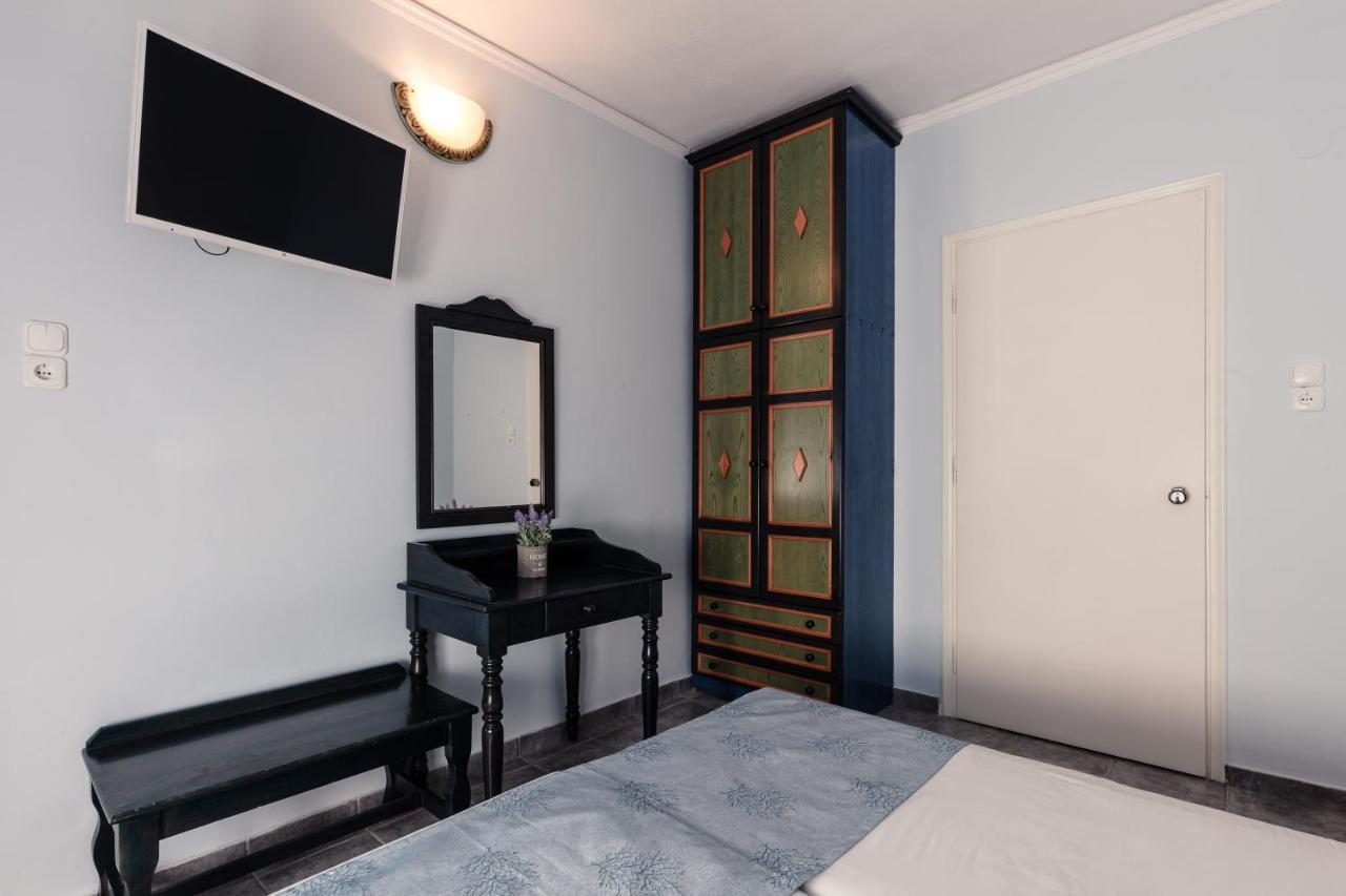 Yianna Hotel 2*