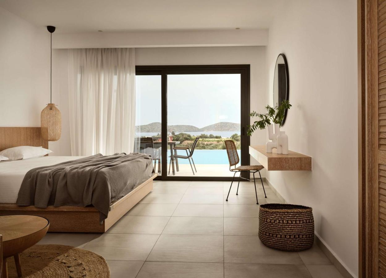 Palm & Hotel Elounda (Crete)