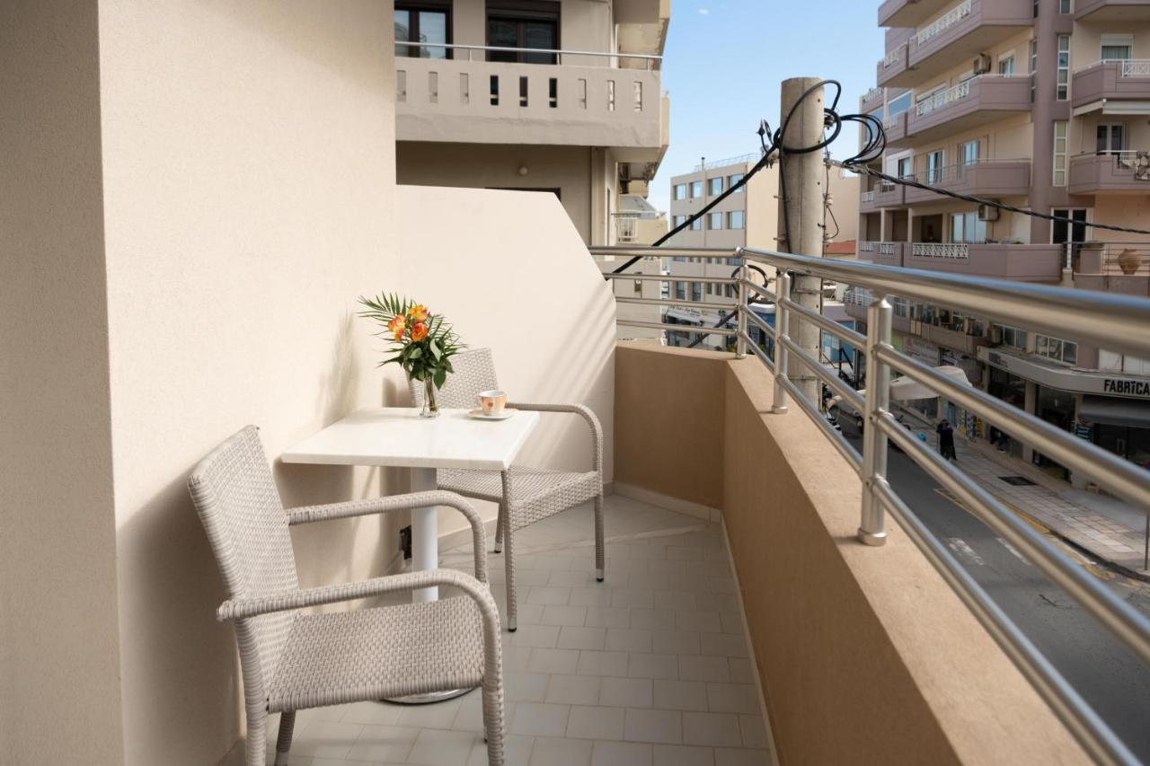 Kronos Hotel 2*