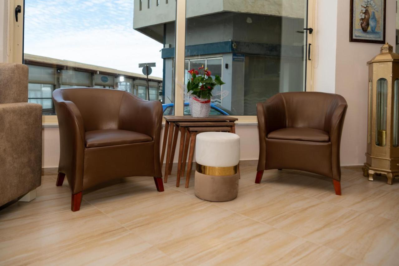 Kronos Hotel 2*