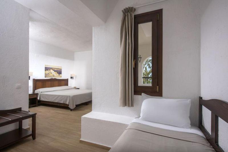 Hotel Village & 4*