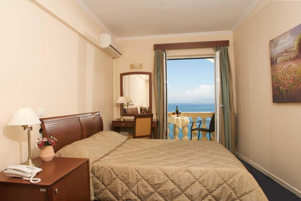 Pontikonisi & Hotel Perama (Corfu)