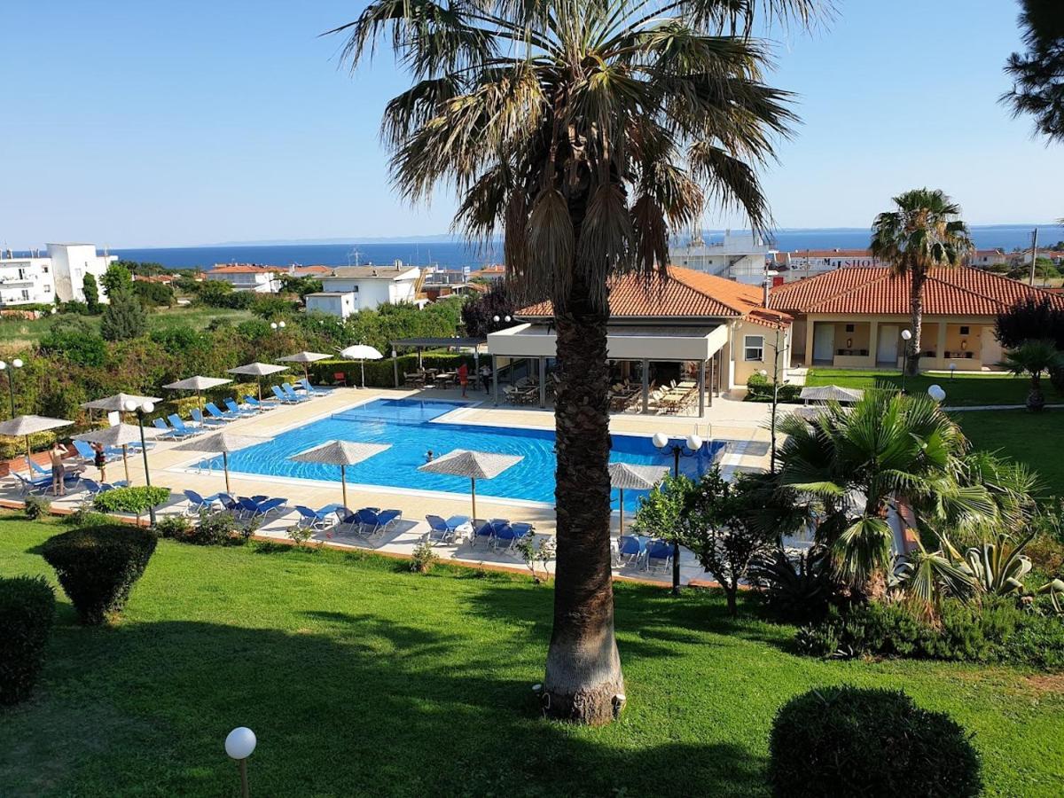 Kalives Hotel 3*