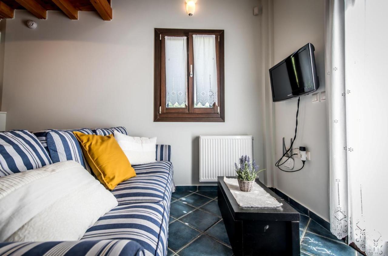 Nymfes Apartment *