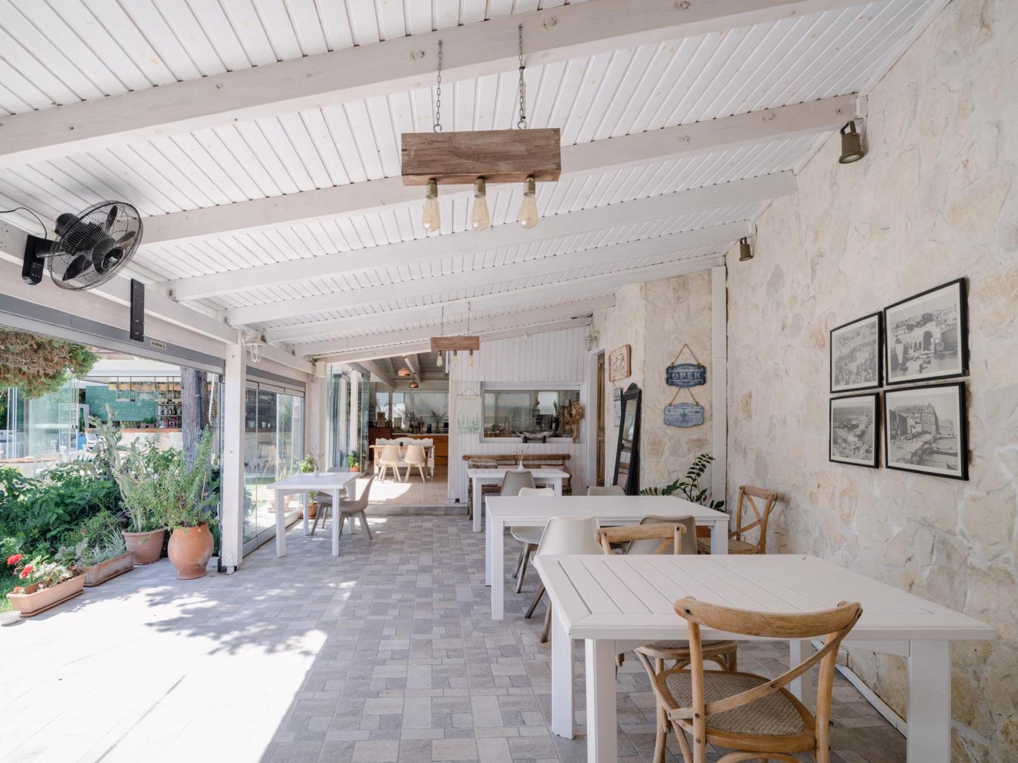 Hotel Georgia's Garden By Omilos 3*