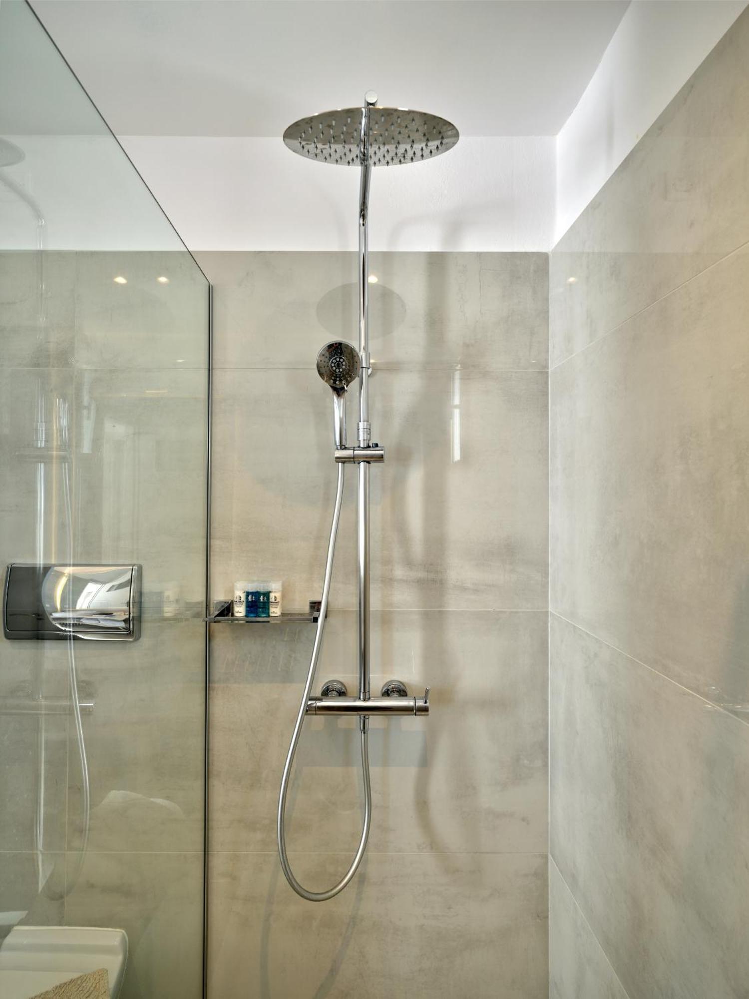 Hotel Kanale's & Naousa (Paros)