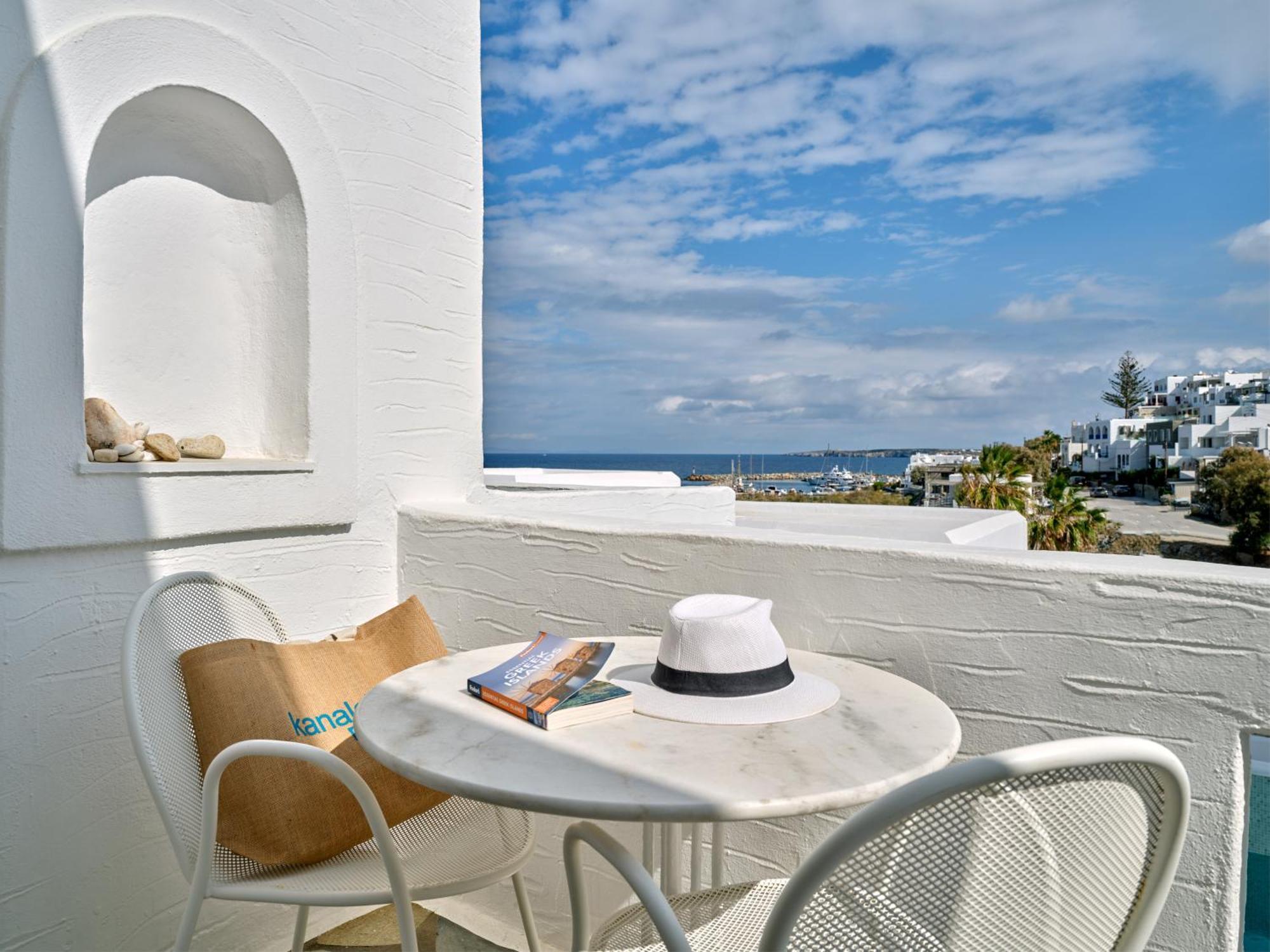 Hotel Kanale's & Naousa (Paros)