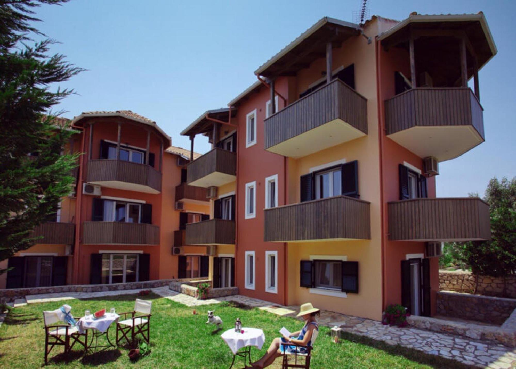 Porto Nirikos - Private Parking Apartment