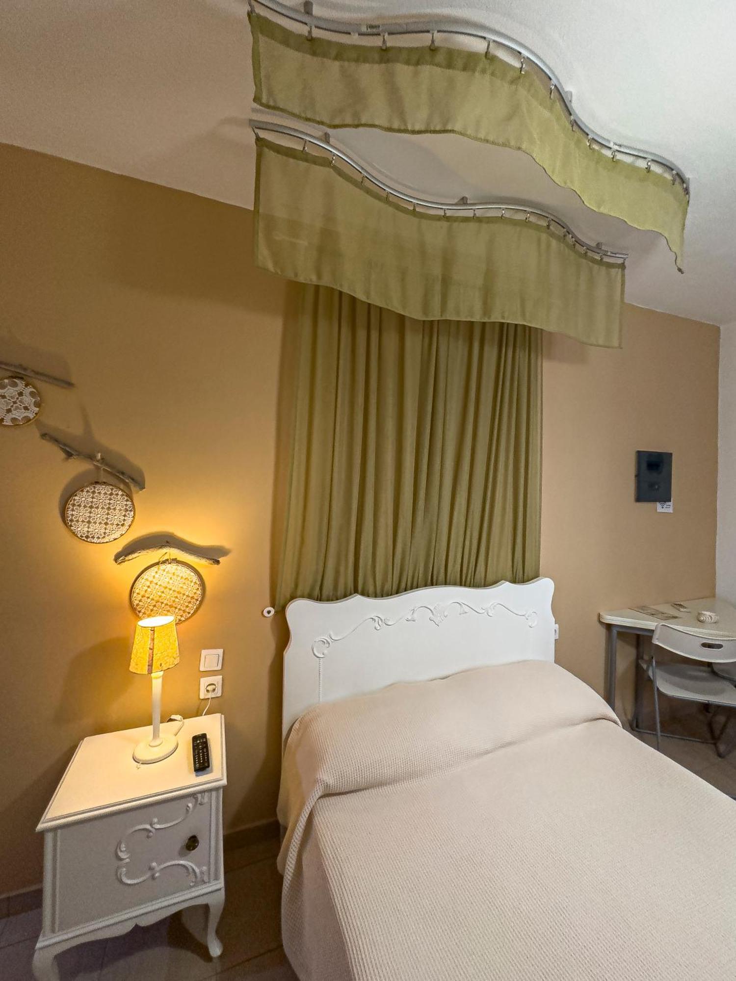 Niriides Apartment *