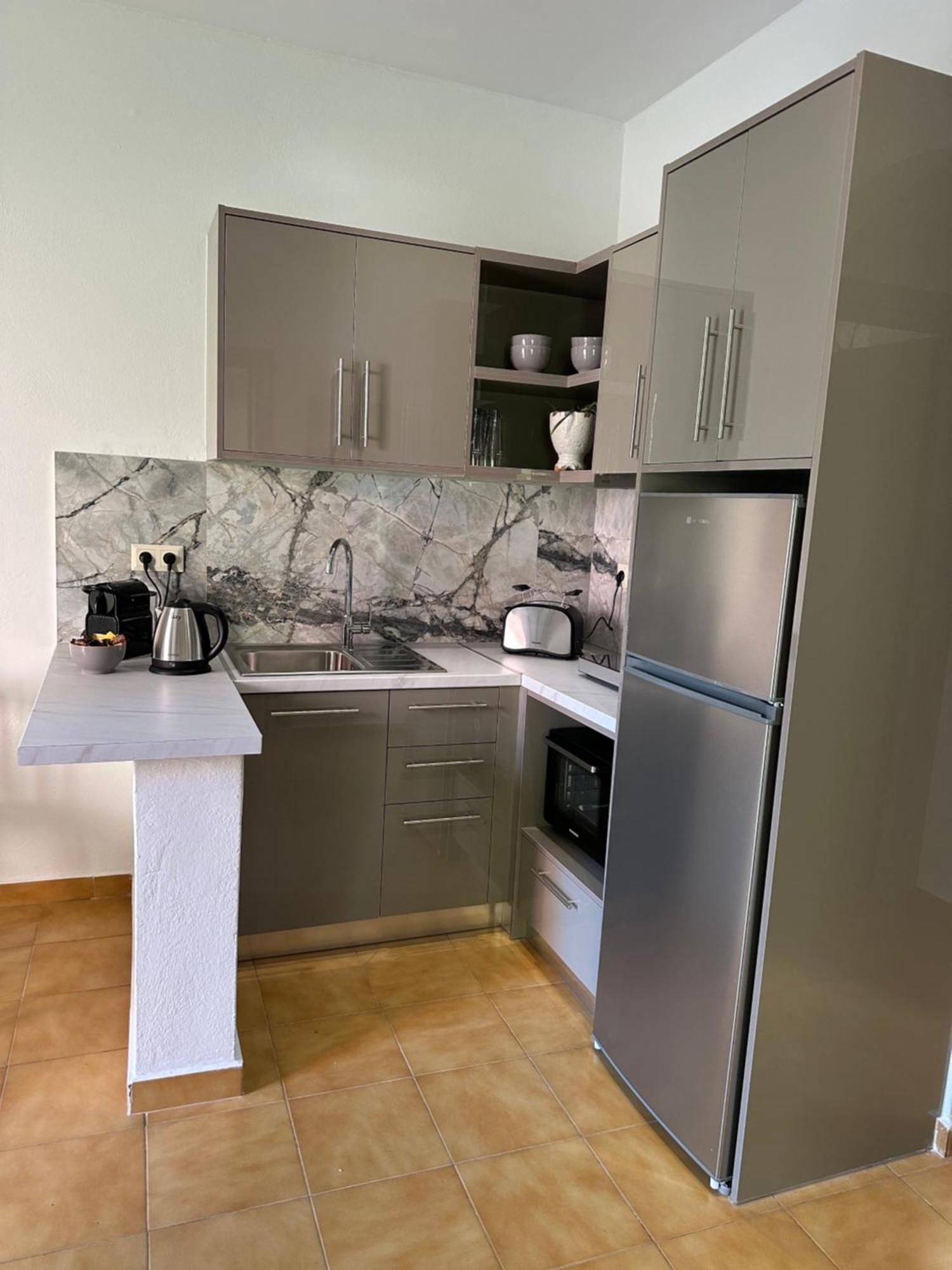 Vladimiros Apartment