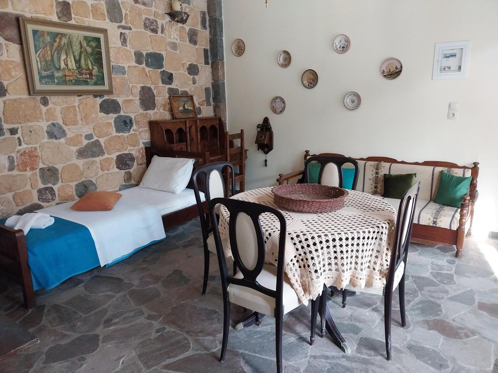 Aparthotel Ela Mesa Souvala