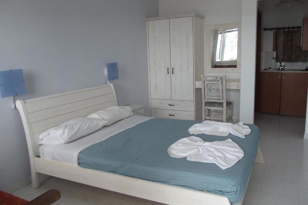 κalamitsi & Guest house