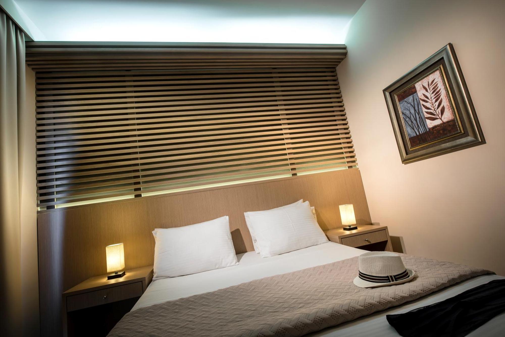 Oasis - Adults Only Hotel 2*