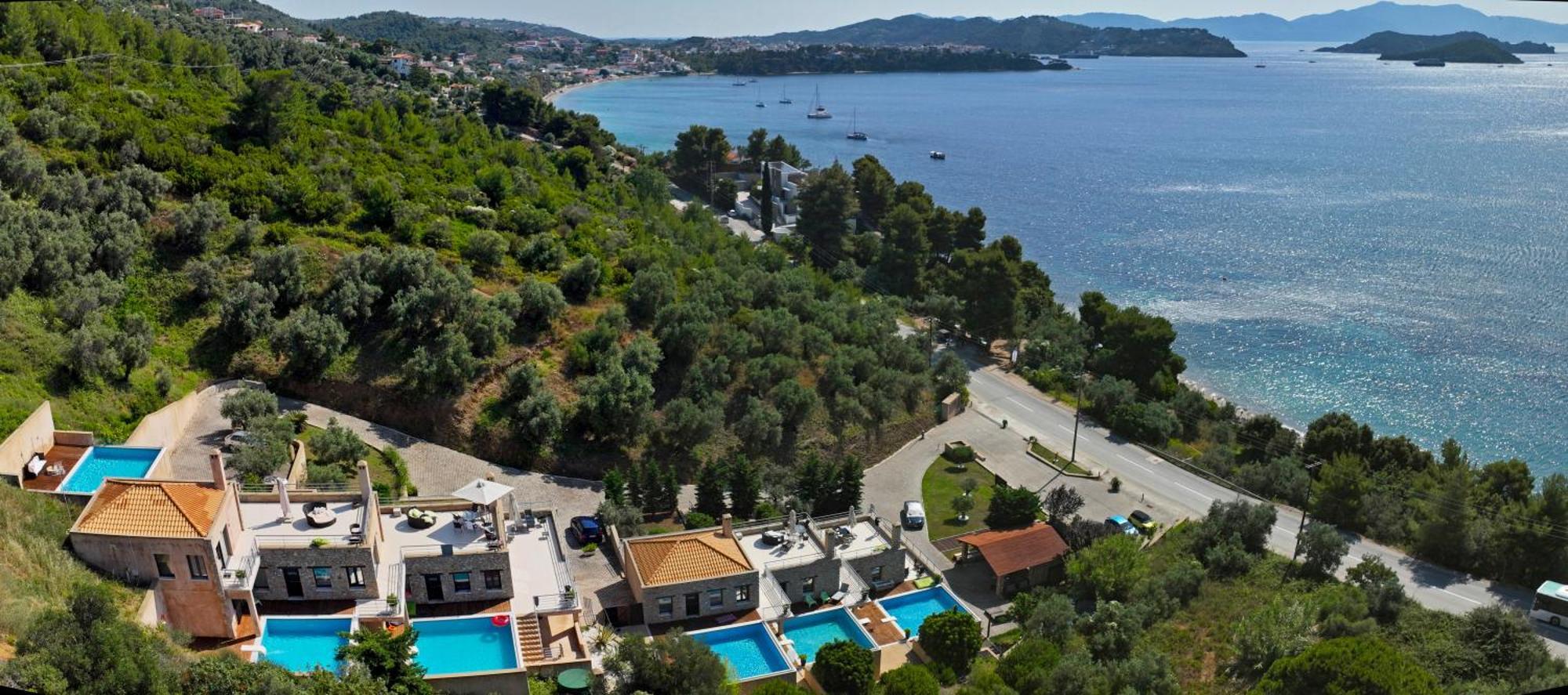 Golden King Villa *