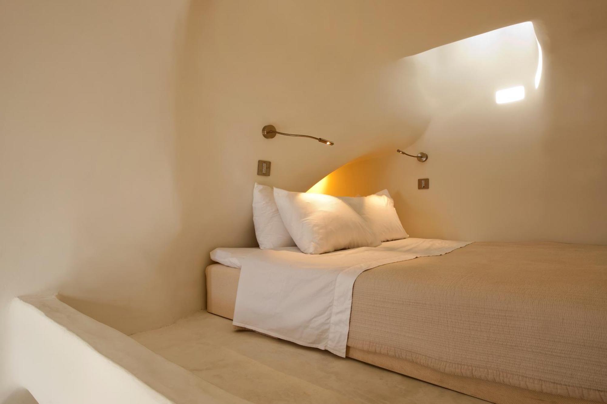 Kapari Natural 5* Imerovigli (Santorini)