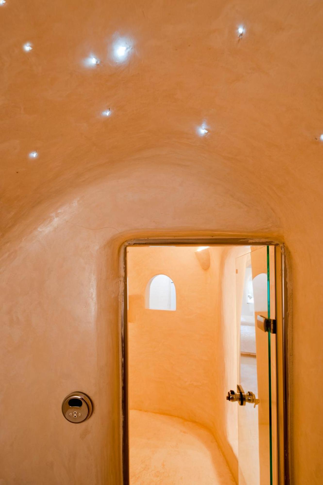Kapari Natural Hotel