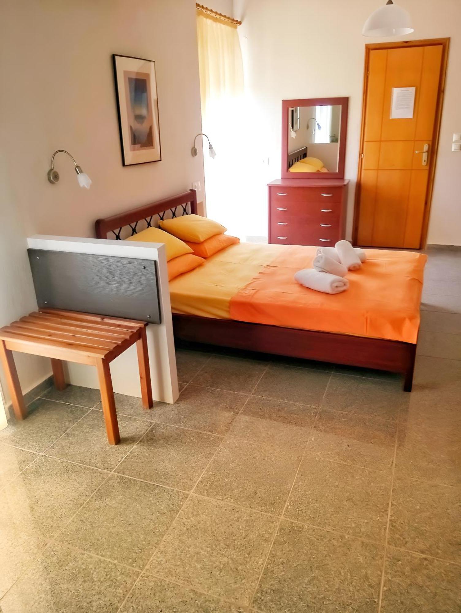 Apartment Nikos Ormos Panagias