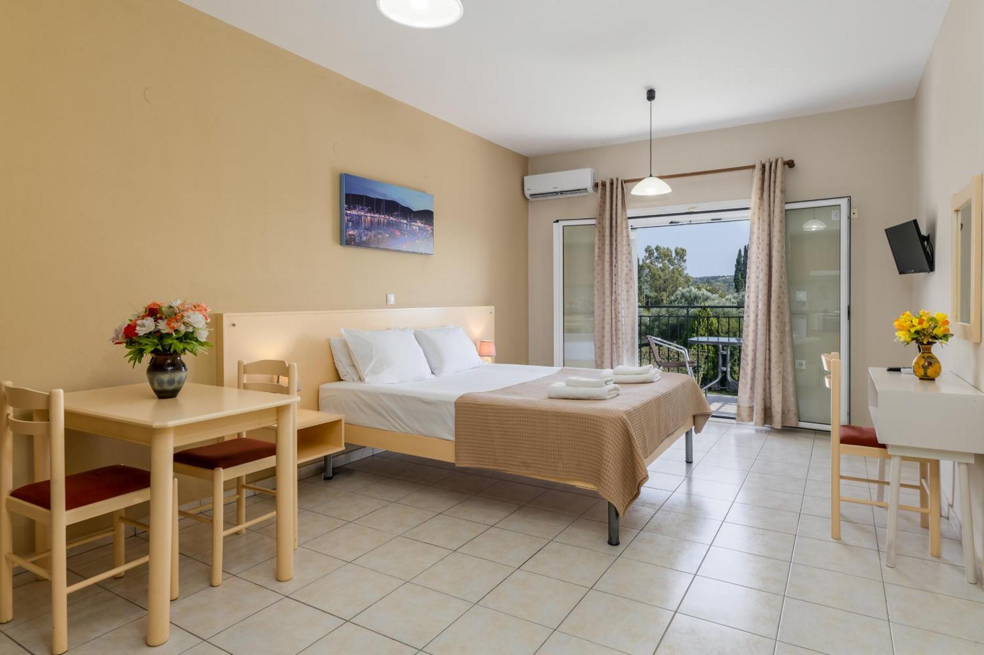 Aparthotel Dallas Svoronata