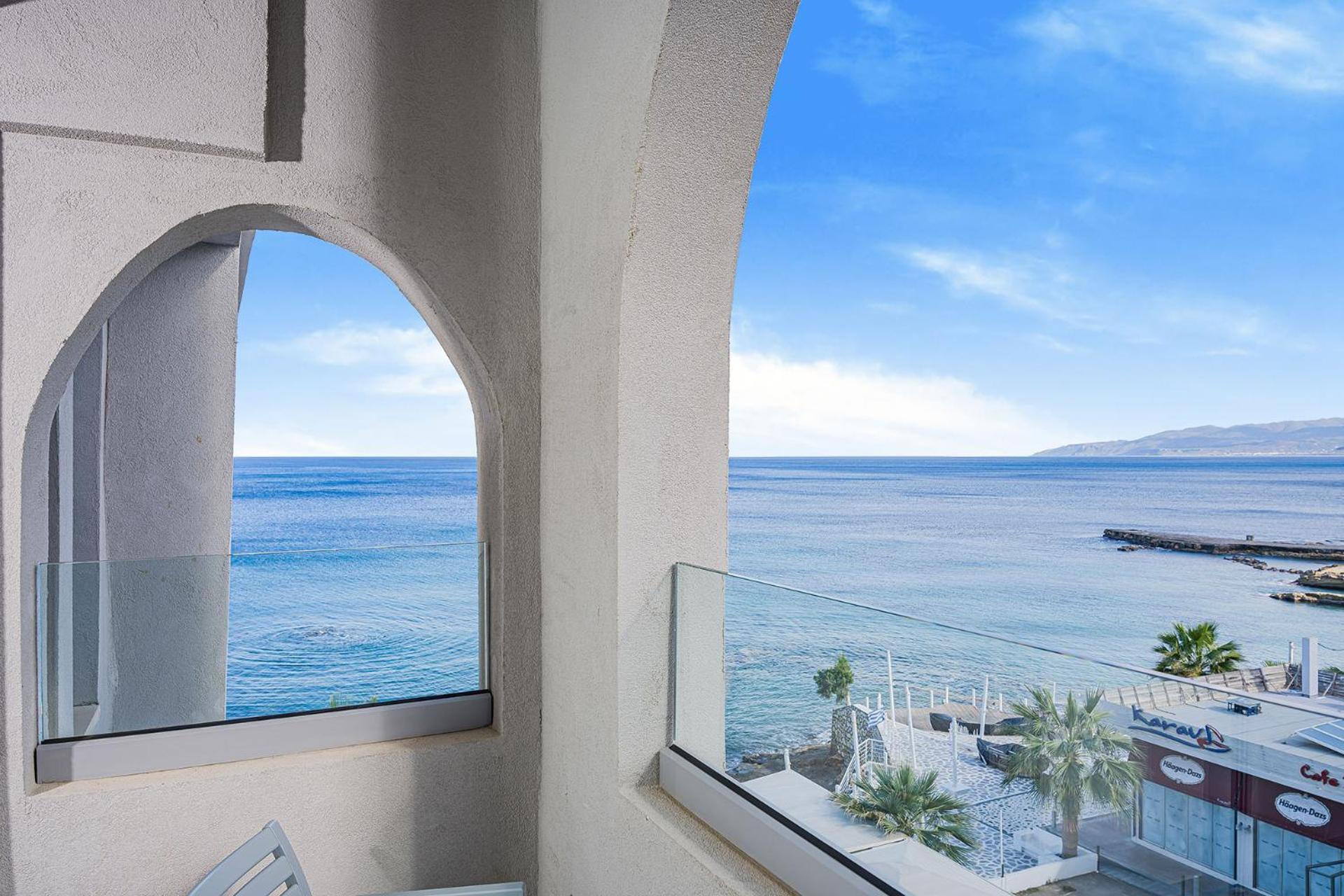 Glaros Hotel 4*