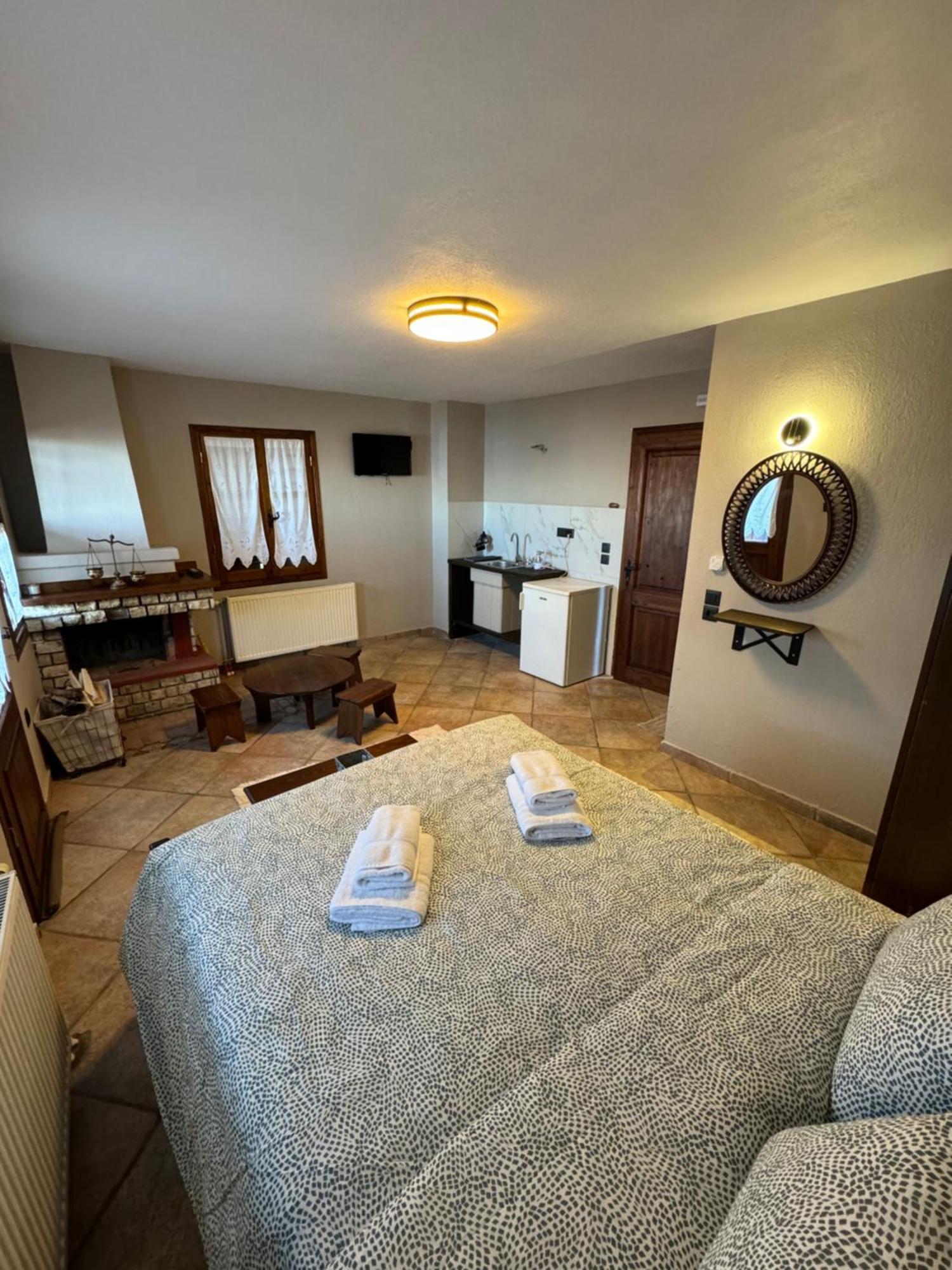 Bed & Breakfast Enastron Palaios Panteleimonas