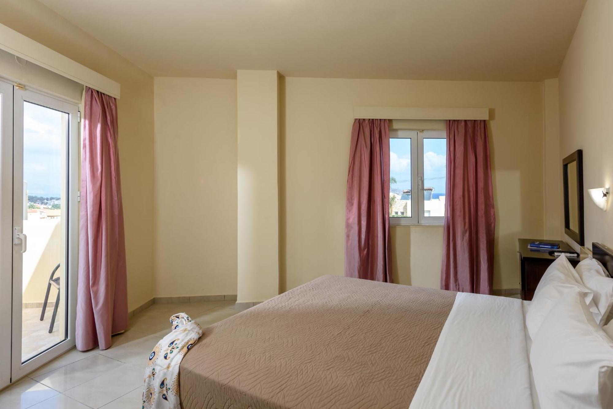 Eurohotel Theo 4* Agia Marina (Crete)