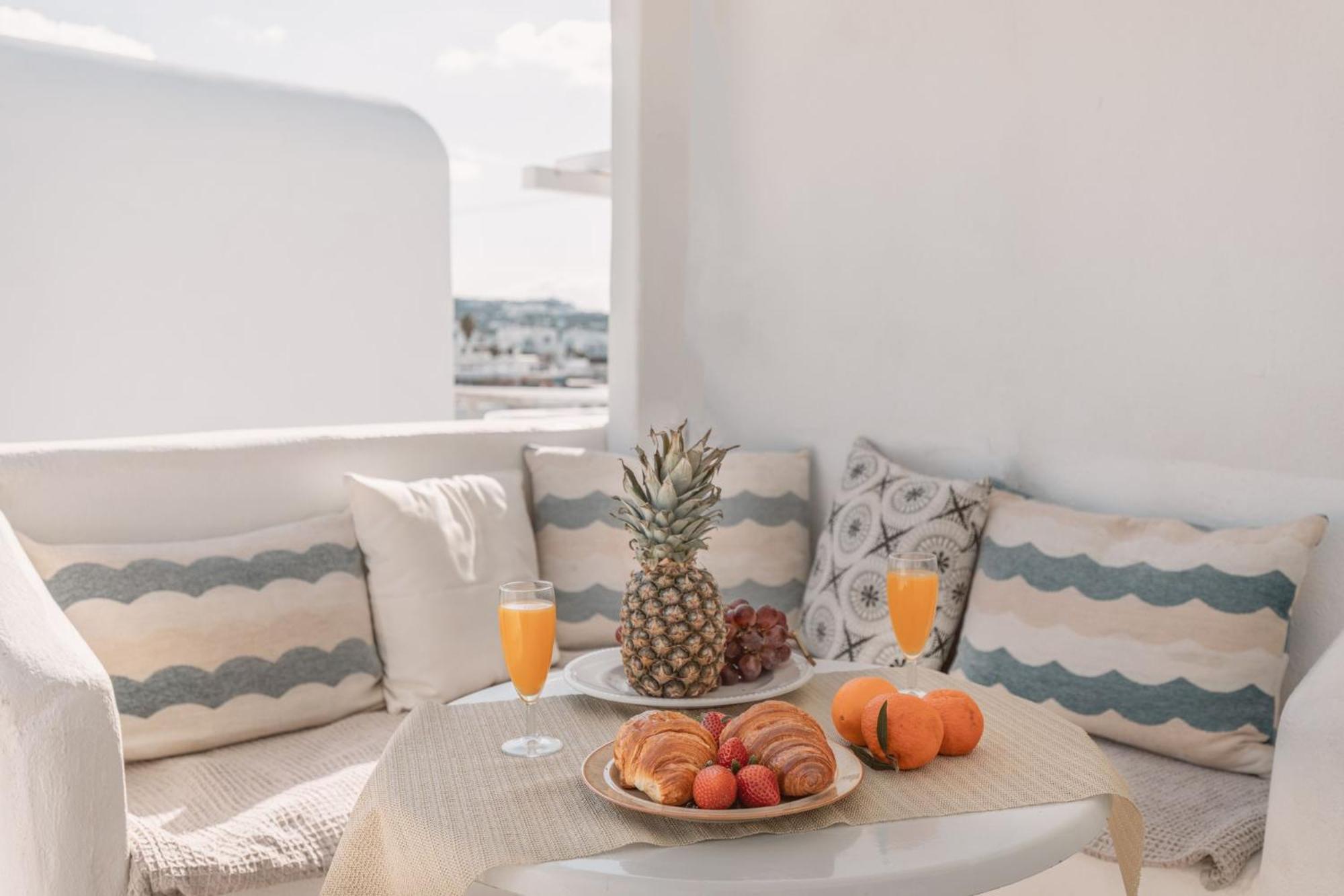 Dibellee Mykonos Studios