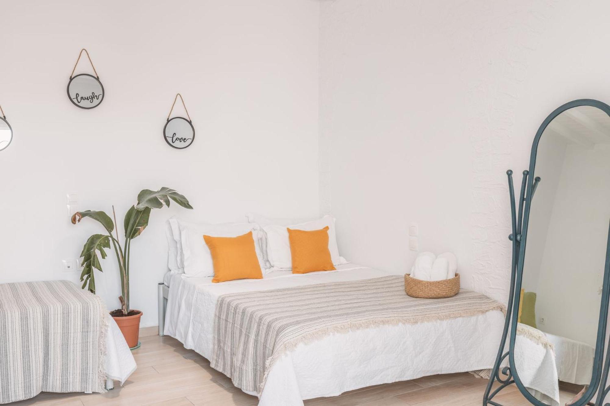 Dibellee Mykonos Studios 3* Glastros (Mykonos)
