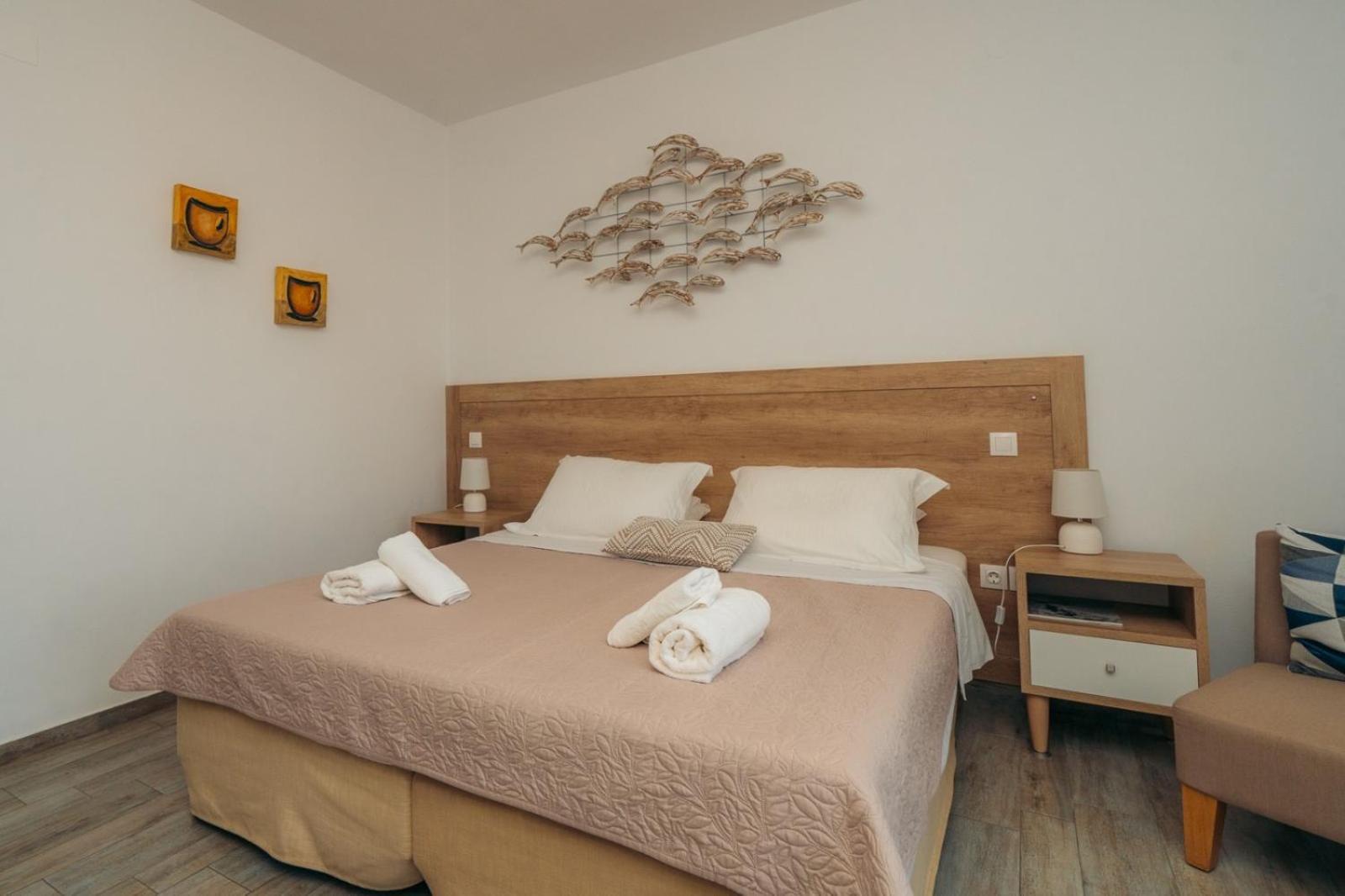 Arhontou Guest house *