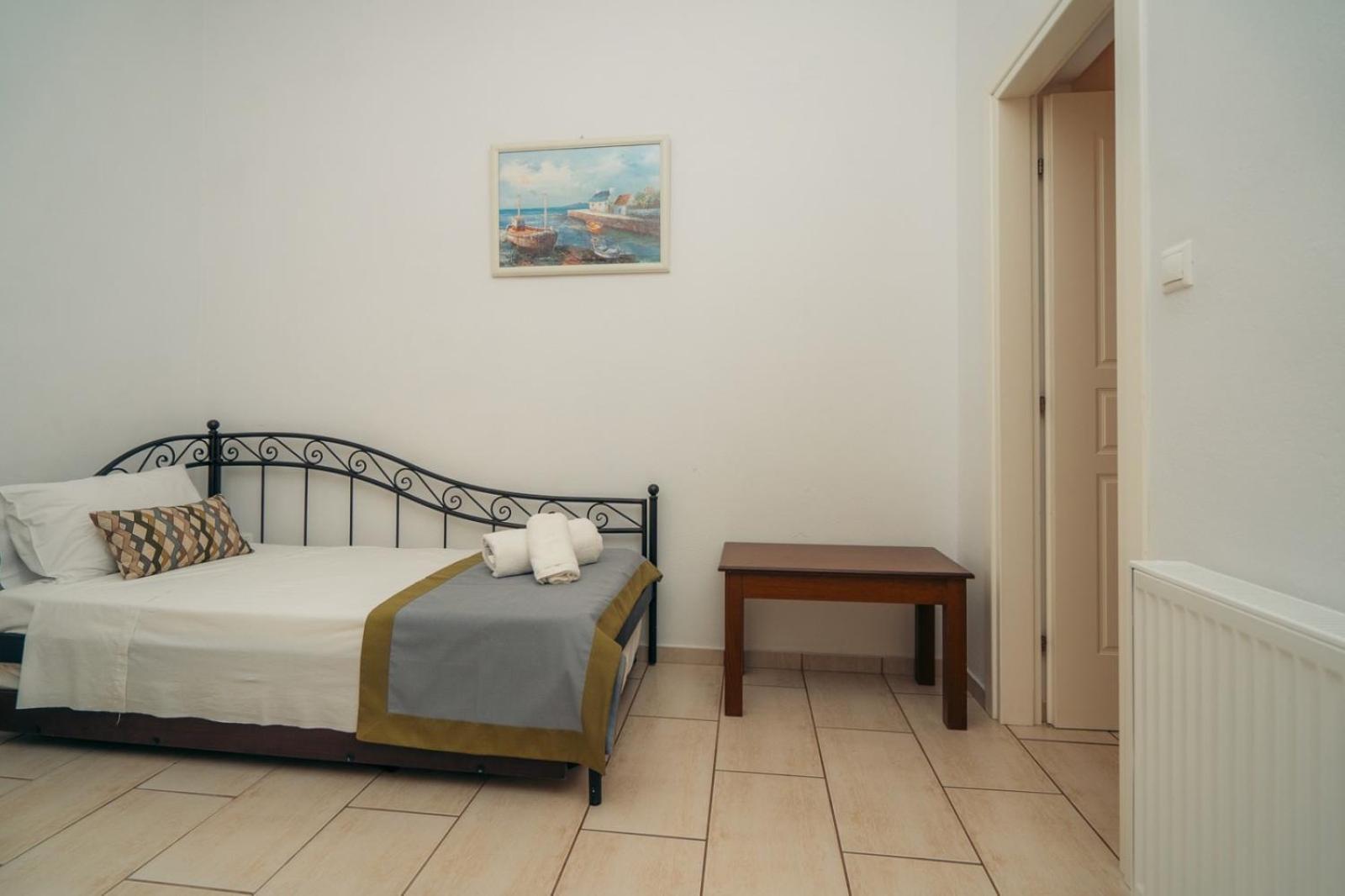 Arhontou Guest house