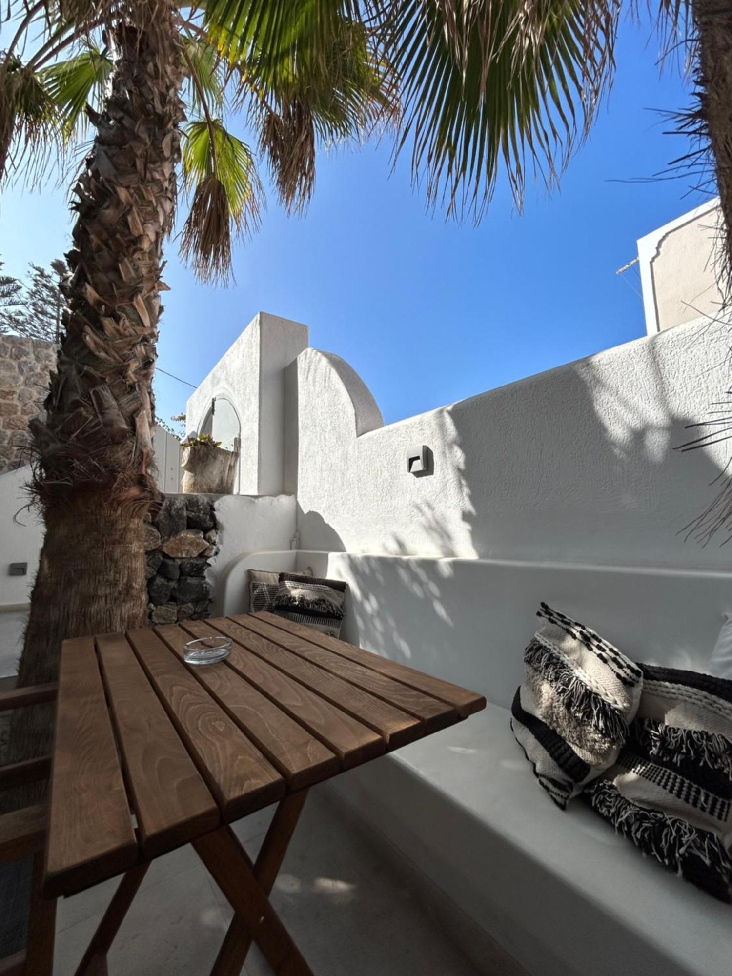 Guest house George Karterados (Santorini)