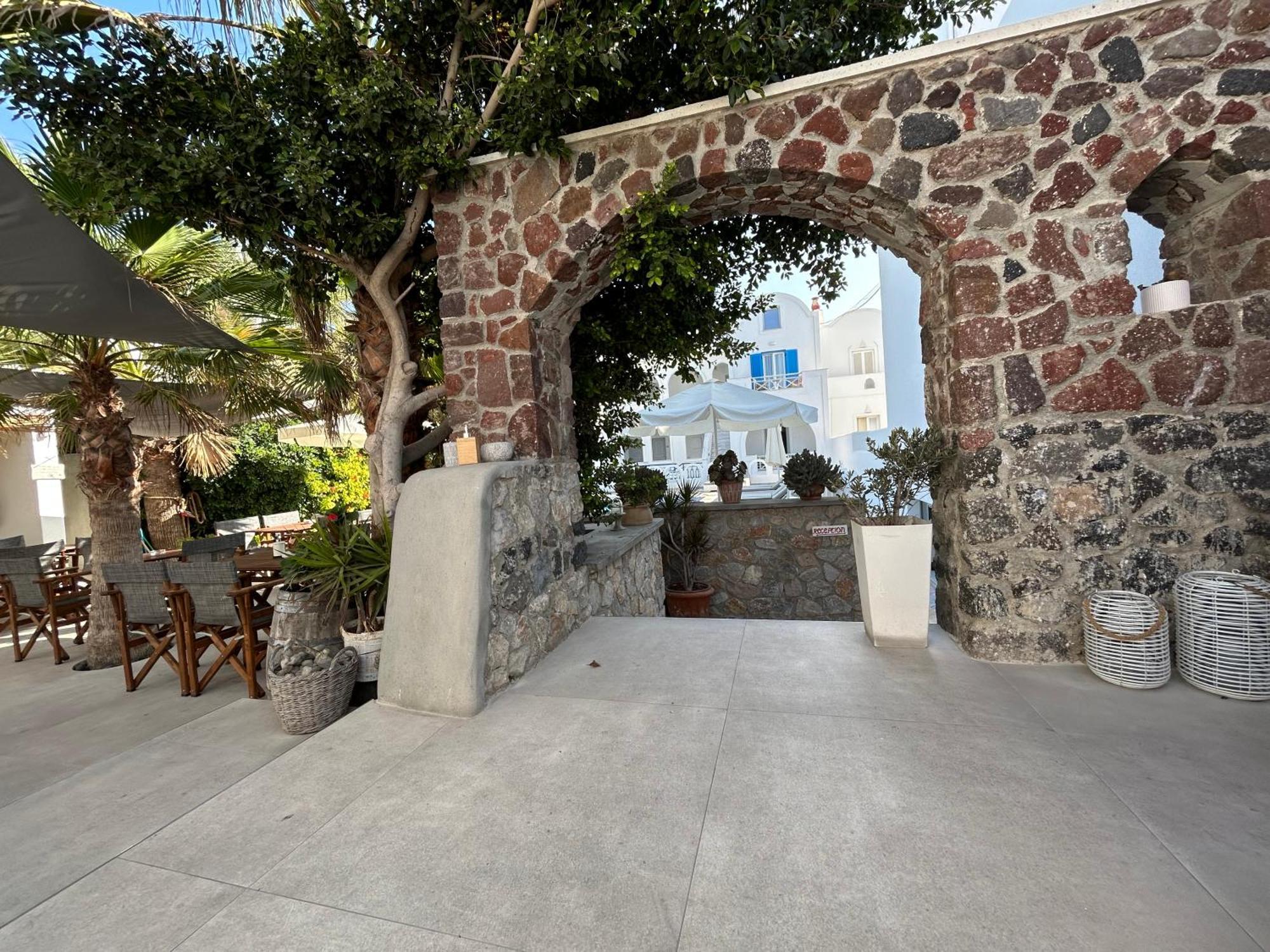 George Guest house Karterados (Santorini)