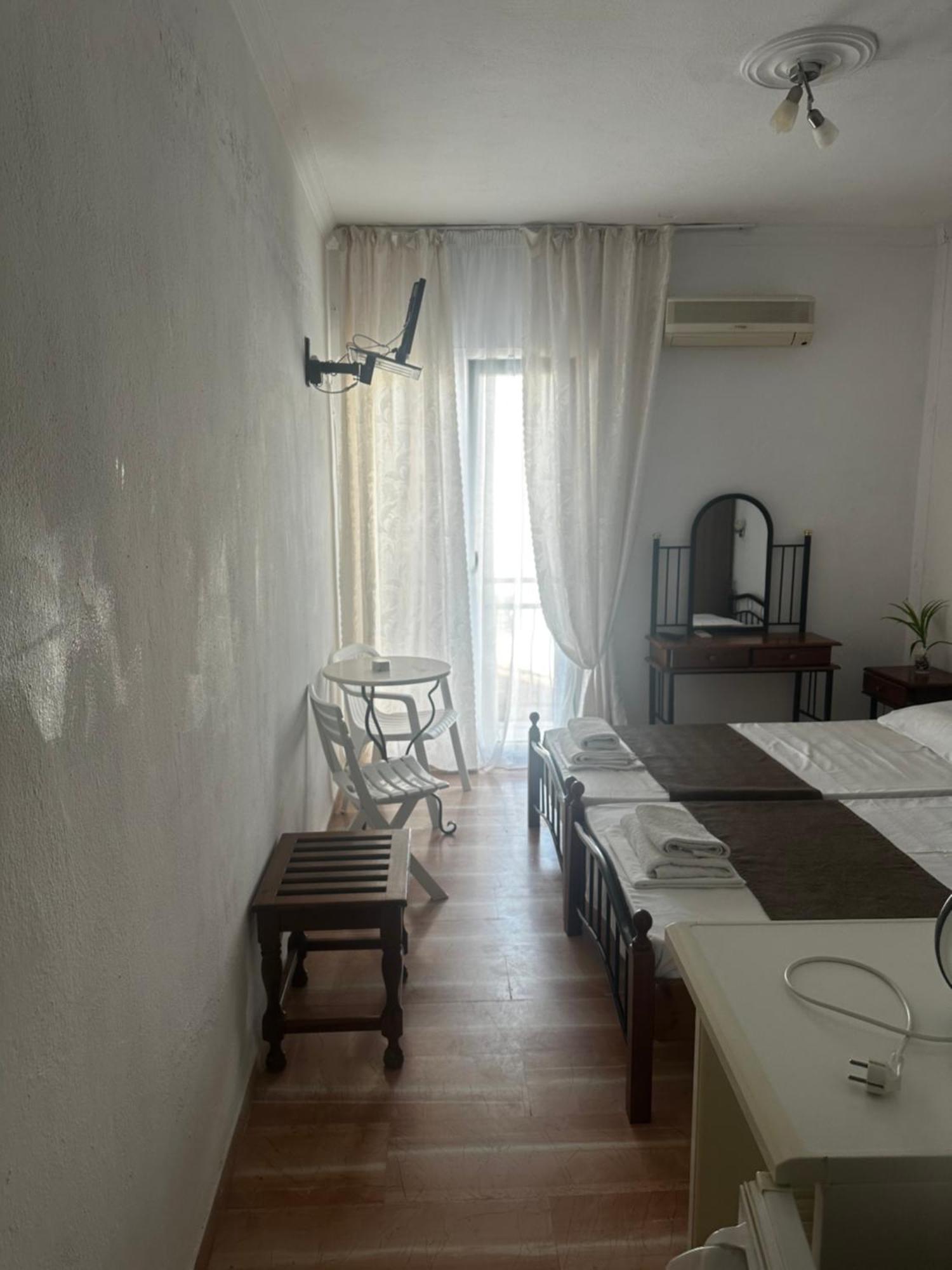 Pansion Angela Skiathos Town