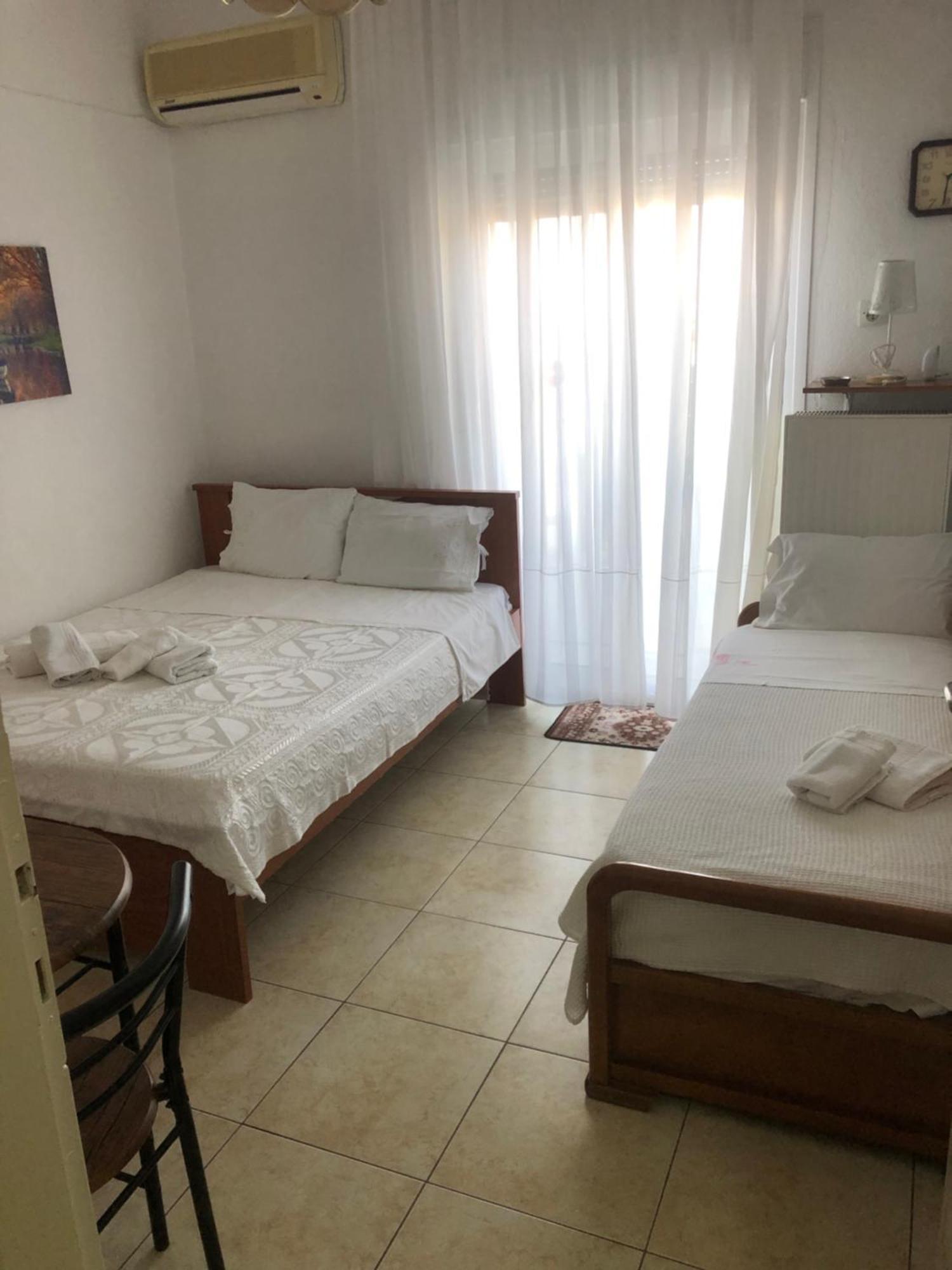 Apartment Nikos Nea Peramos (Macedonia)