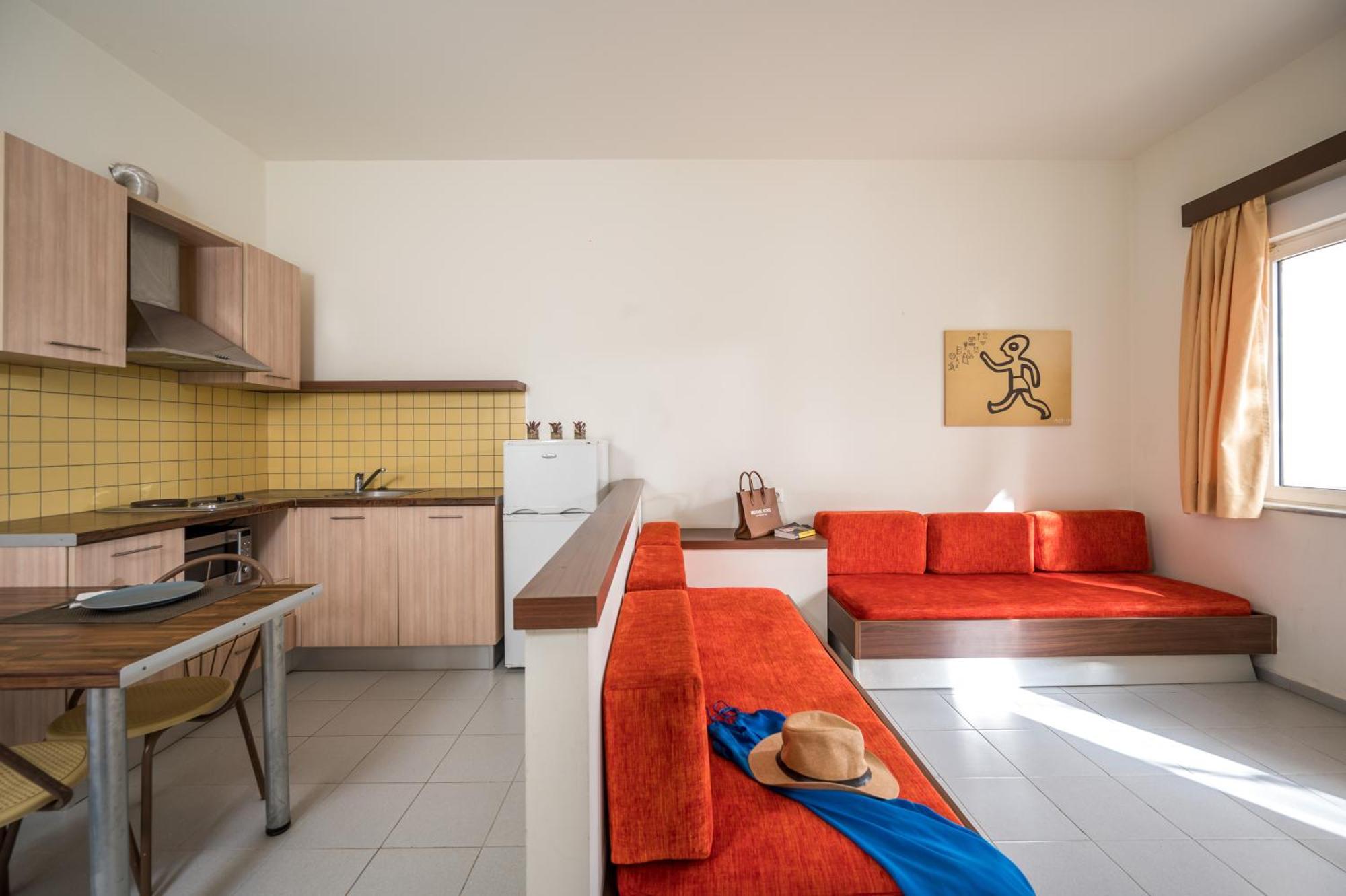 Meropi & Hotel