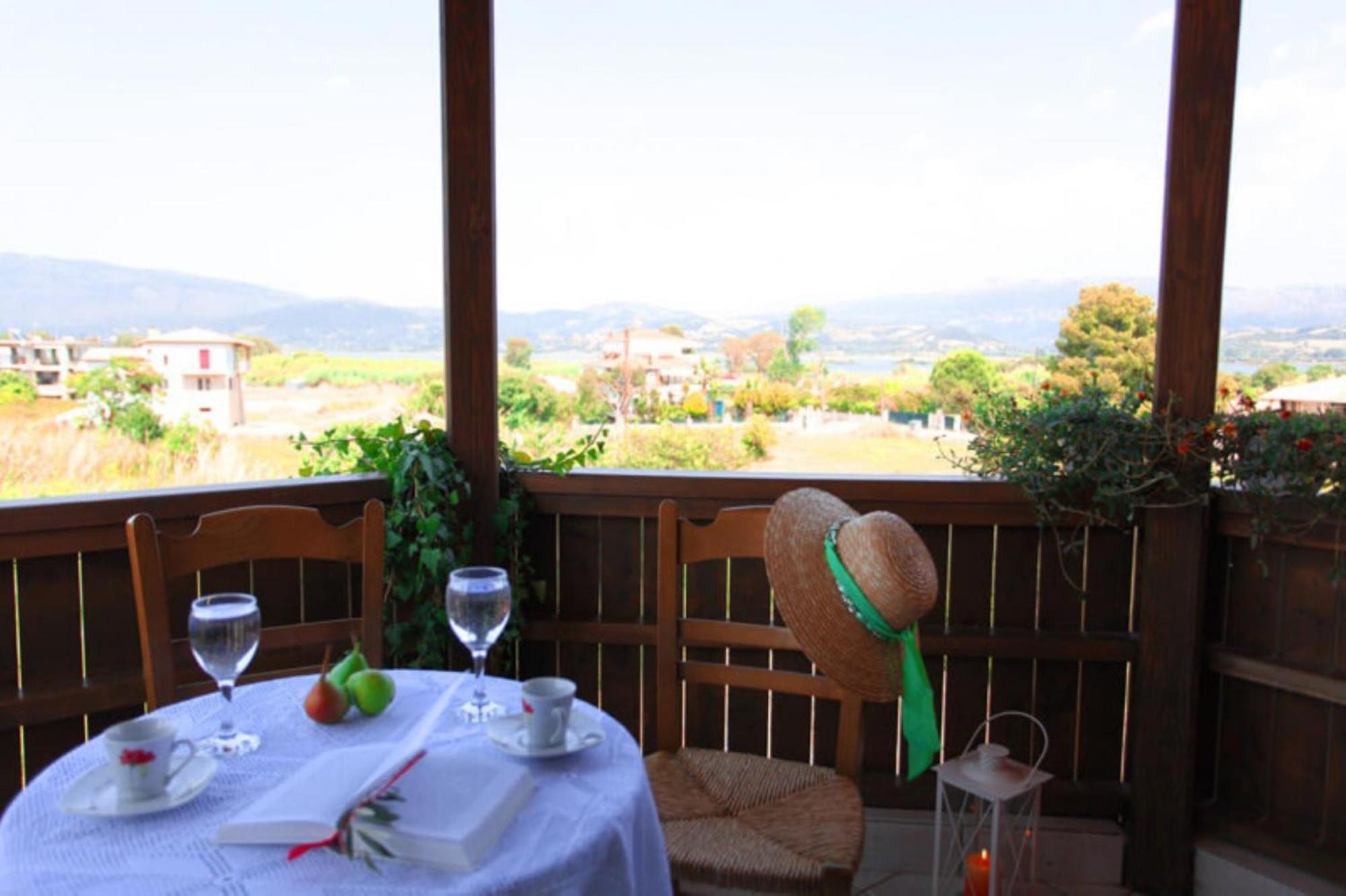 Porto Nirikos - Private Parking Apartment